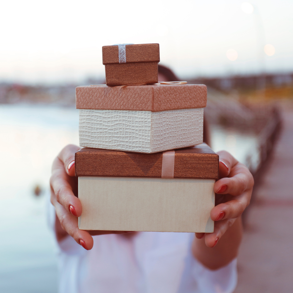 8 Reasons Why You Should Give Healthy Thank You Hampers To Your Loved Ones