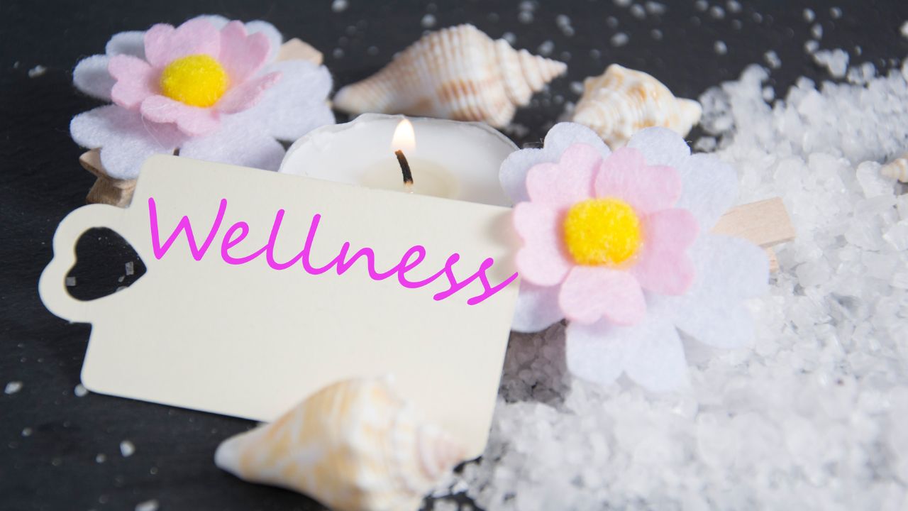 Give-a-Gift-of-Wellness-this-Christmas-with-a-Nutritious-Delicious-Hamper