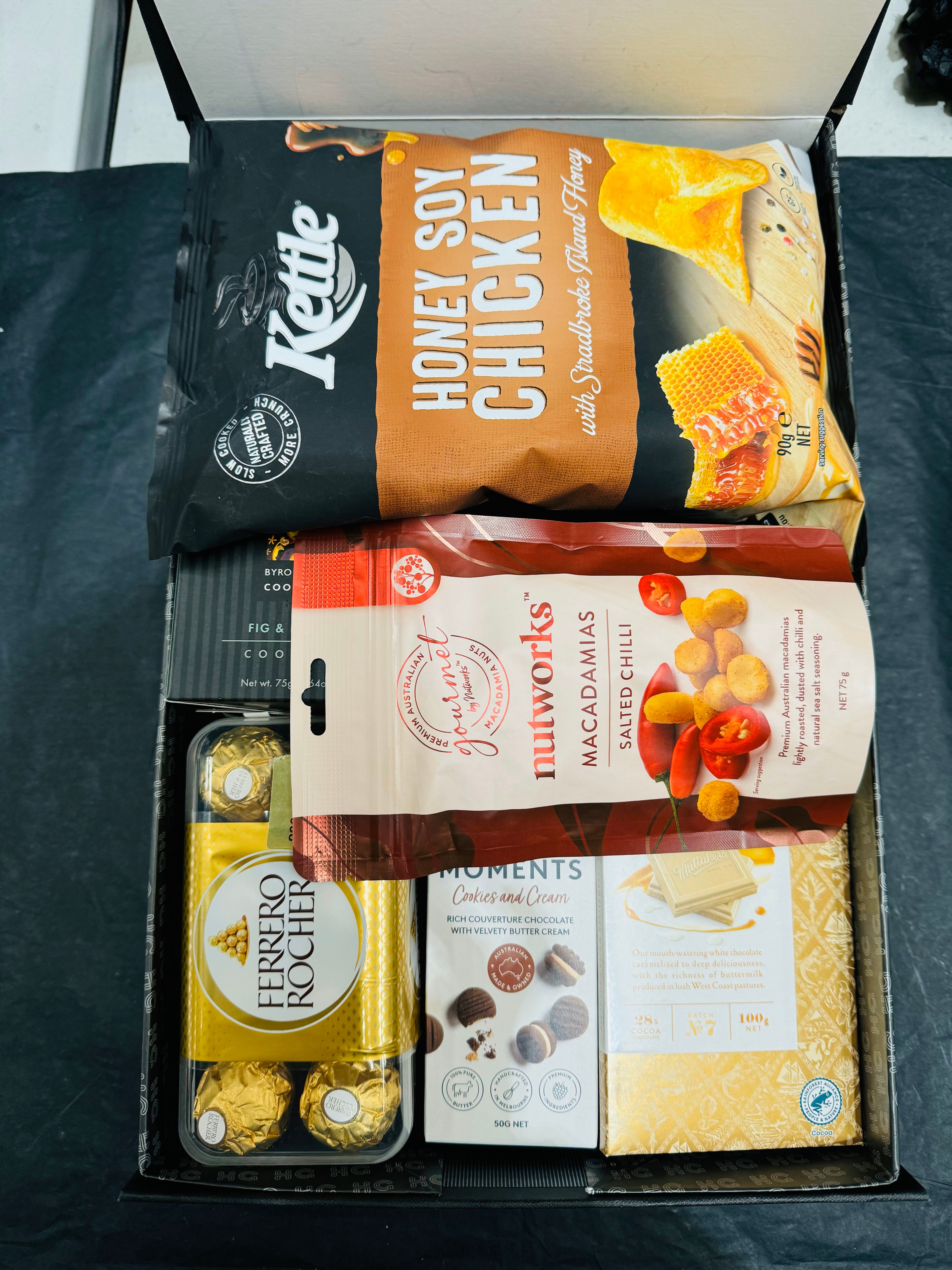 Halal Gourmet Snacks Christmas Hamper